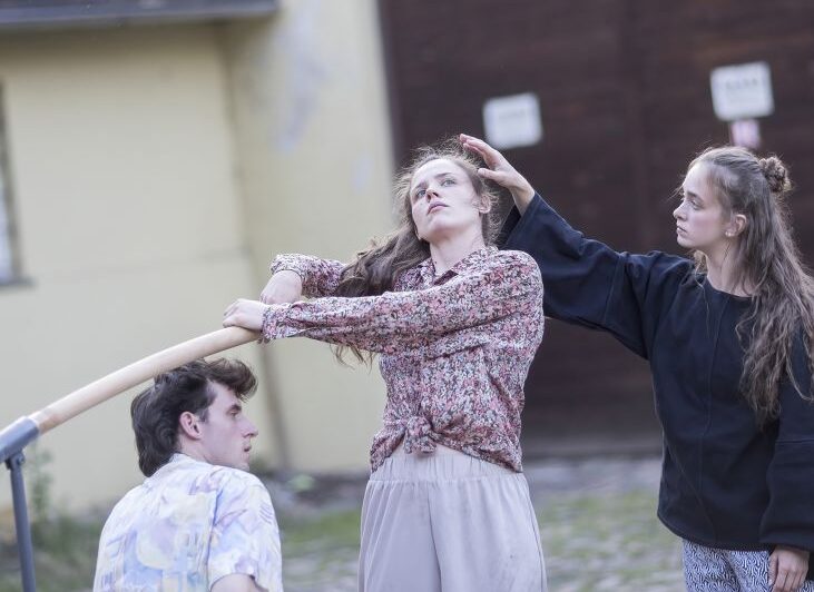 TANEC PRAHA VE VOLYNI – INVISIBLE TRACES