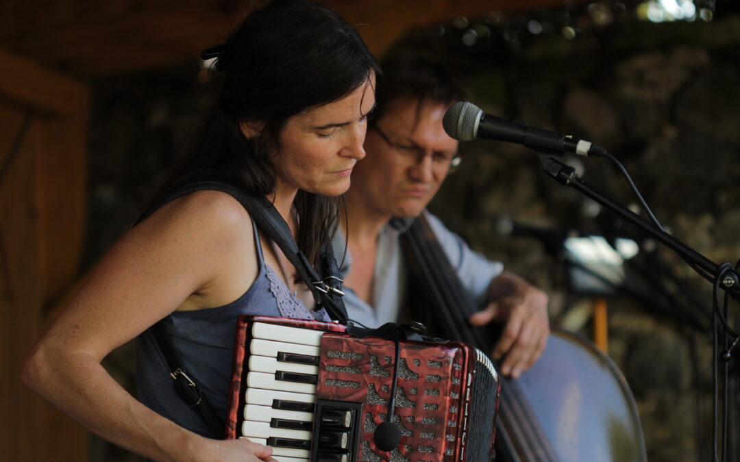 JANA VÉBROVÁ & PETR TICHÝ